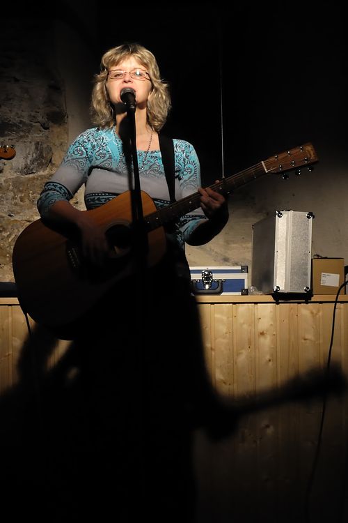 Pavlína Jíšová s kapelou