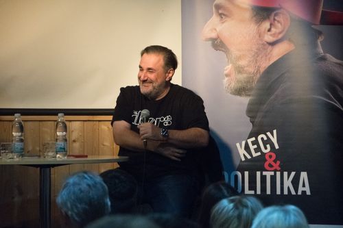 Kecy a politika